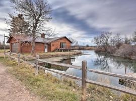 Family-Friendly Getaway on 12-Acre Trout Farm, atostogų namelis mieste Spirfišas