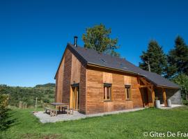 Gîte Vernines, 4 pièces, 6 personnes - FR-1-630-249、Verninesのホテル