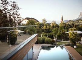 ALPIANA - green luxury Dolce Vita Hotel, hotell i Vollan