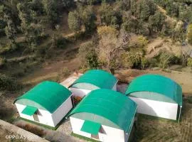 Oak Retreat Huts