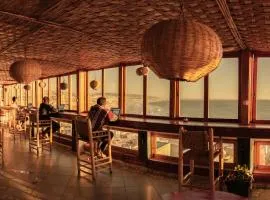 Adventurekeys Surf Yoga Cowork