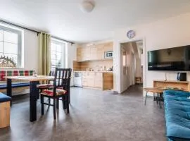 Aura VI by Mountain ways