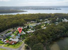 Paradise Shores by Experience Jervis Bay, Villa in St Georges Basin
