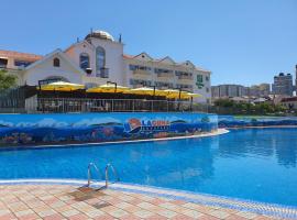 Holiday Inn - Aktau - Seaside, an IHG Hotel: Aktav şehrinde bir otel