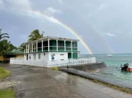 The Wave Hostel Corn Island