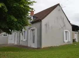 Maison de plain-pied avec grand jardin clos et parking, à 10 min des vignes. - FR-1-591-223