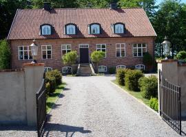 Säbyholms Gård, hotell i Laholm