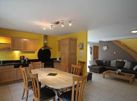 Gîte Rebeuville, 4 pièces, 8 personnes - FR-1-589-157, vacation rental in Rebeuville