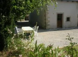 Gîte rénové avec grand terrain, proche d'Épinal, idéal pour balades et familiales - FR-1-589-87