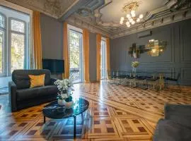 You Stylish City Center Apartments