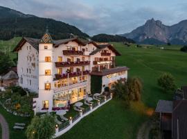 Parc Hotel Tyrol, golf hotel in Castelrotto