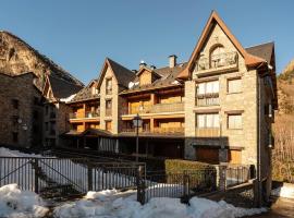 Casa Honoria amplio, con vistas y parking - Arafita Apartamentos, hotel de lux din Escarrilla