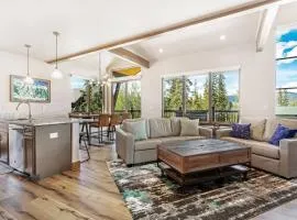 Treehouse Village 323