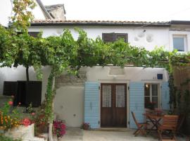 Holiday Home Troštova Kuća, hotel en Pazin