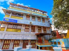 FabHotel East View, hotel in Varanasi