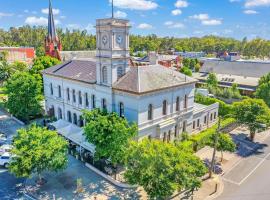 Clocktower Suites, hotel di Echuca