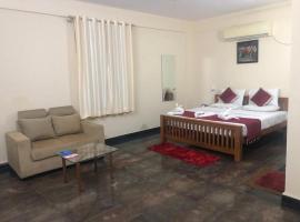 KSTDC Hotel Mayura Pavithra Yediyur, hotel with parking in Kunigal