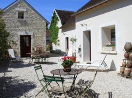 Chambres et table d'hôtes, maisonnettes individuelles dans propriété privée, cheap hotel in Vézinnes