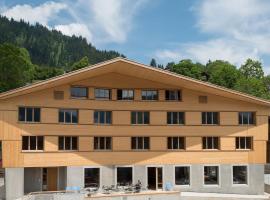 Gstaad Saanenland Youth Hostel, budjettihotelli kohteessa Gstaad