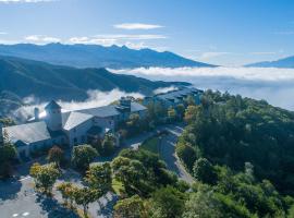 Sky Park Hotel: Chino şehrinde bir otel