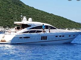 Yaloou Exclusive Yachting & More PRINCESS v65, hotel in Mýkonos City