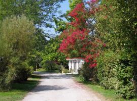 Etche Zahar, hotel Urt-ben