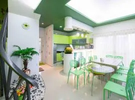 Fish Nest Villa 宜蘭魚窩Villa 親子包棟民宿 戲水池 歡唱 代訂晚餐