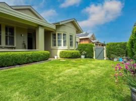 'Micah House' A Central Mudgee Art Deco Hideaway、マッジーのホテル