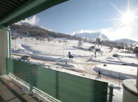 Appartamento TH Sestriere, hotel com piscina em Sestriere