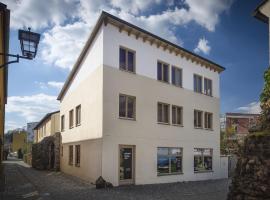 Appartement E3, hotel in Wasserburg am Inn