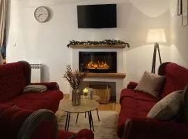 Apartment '84