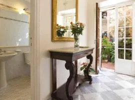 Alghero Palazzo dAlbis in pieno centro per 8 persone