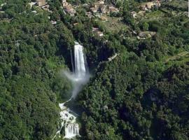 Appartamento Cascate delle Marmore, hotel in Le Marmore