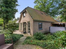 Luxe vakantiehuis in het bos met jacuzzi en sauna, vakantiehuis in Lunteren