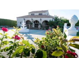 Villa los olivos, self-catering accommodation sa Miguel Esteban