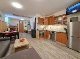 aPARTment chLEEW (1844)