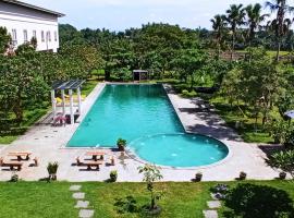 Hotel Bonero Residence, хотел в Bojonegoro