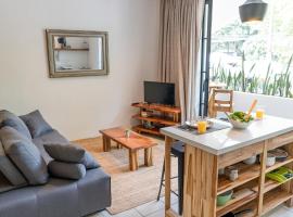 Plaza Royal Apartments, serviced apartment in Santa Teresa Beach