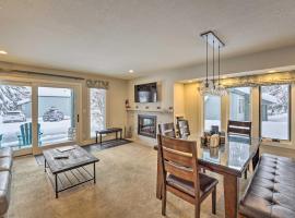 Ski-InandOut Sun Valley Condo First-Floor Unit!, apartment in Ketchum