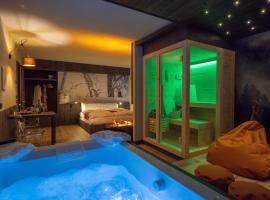 Teverone Suites & Wellness, guest house in Lamosano