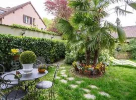 Studio avec jardin clos et wifi a Ville d'Avray a 1 km des pistes