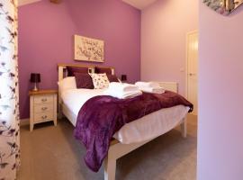 Blodyn Cottage - Cosy, Self-Catering with Private Hot Tub, hotell sihtkohas Bodfari