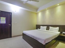 FabHotel Silver Grand By Shelter, hotel in Lucknow