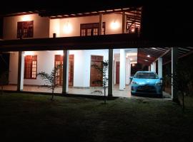 Muthuarana Villa Matara, hotel with parking in Matara