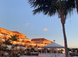 Apartamento Las Vistas Beach - Tenerife Royal Gardens, hotel perto de Pirâmide de Arona, Playa de las Americas