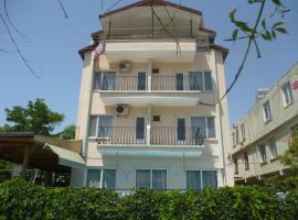 Cicek Hotel & Apartments, hotel di Fethiye City Center, Fethiye