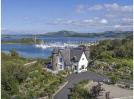 Corrie House, pet-friendly hotel in Craobh Haven