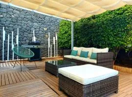 Duplex with sea views, garden and terrace