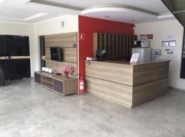 Hotel Nobik、マニュアスのホテル