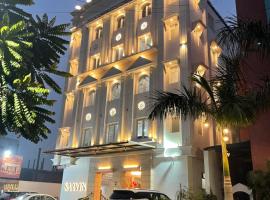 Hotel Sarvin, hotel in Lucknow